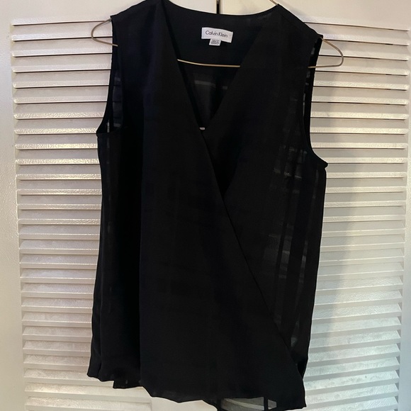 Calvin Klein XS cross sleeveless tank. - Picture 2 of 4